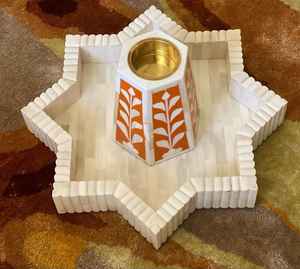 Brûleur d'encens religieux arabe Medkhan, parfum de freesia et de fraise, plateau en bois avec incrustation de nacre, Mabkhara, accessoires pour la maison Axiom - Product Image 6