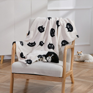 New Arrival Reversible Soft and Warm Sherpa Fleece <strong>Blanket</strong> for Home Decor and Camping - Product Image 4