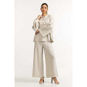 Chemise basique vert clair WM-BLS23-003 avec décoration brodée - Product Image 2