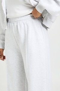 Nouvel ensemble streetwear décontracté d'hiver 2 pièces pour femme, style modeste, sweat à capuche zippé et pantalon droit, vêtements de sport en coton, survêtement chaud - Product Image 4