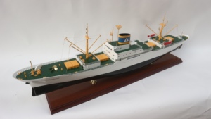 Augustenborg Maquette de bateau commercial en bois de haute qualité fabriquée au Vietnam - Product Image 6