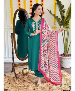 ชุดสูท3ชิ้นสำหรับสุภาพสตรีผ้าฝ้ายพิมพ์ลายลำลองสไตล์ปากีสถาน - Product Image 1