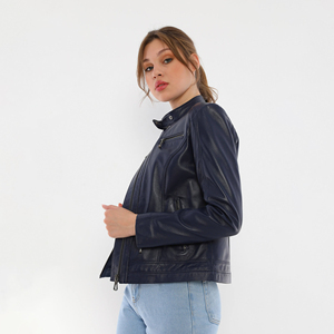 Veste aviateur bleu marine vintage de luxe pour femmes en cuir véritable coton remplissage bouton col conception OEM à prix économique - Product Image 4