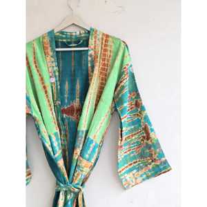 Kimono ligero hecho a mano con efecto tie-dye estilo bohemio Crepe Sari para mujer, ideal como pareo de baño. - Product Image 1