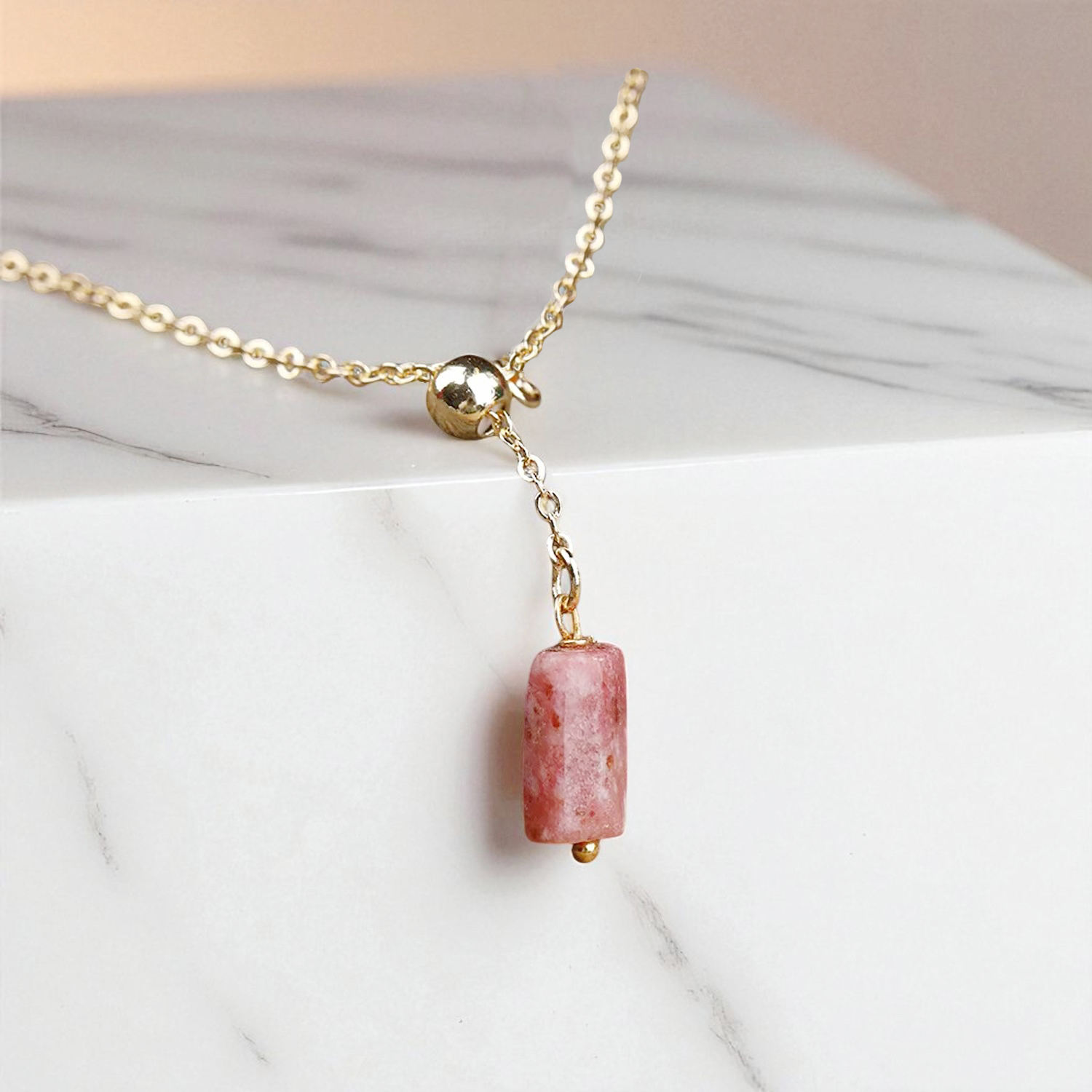 โรโดไนท์สีชมพู