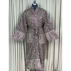 Bata tipo cárdigan de mezcla de lana de yak para mujer, rosa con estampado paisley, cálida y acogedora para invierno, ropa de estar para spa con bolsillos originales, suave y cómoda. - Product Image 1