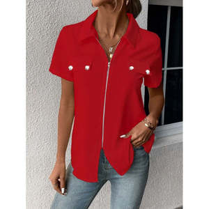 Veste à manches courtes pour femme avec fermeture éclair sur le devant, col et détail poche, chemisier en crêpe importé à manches courtes, 36370 - Rouge - Product Image 1