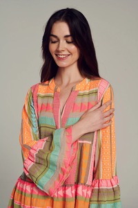 ชุดเดรสสั้นคอวีแขนยาวสำหรับผู้หญิงชุดเดรสสั้นสำหรับใส่ไปนอกบ้านหรือโอกาสพิเศษใหม่ฤดูร้อน - Product Image 4