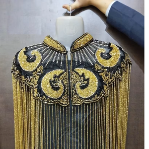 Capa con cuentas de estilo pijo de alta moda, accesorio único para ropa de fiesta para adultos para eventos de Club - Product Image 1