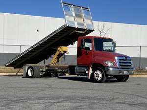 Camion à benne basculante à plateau plat de 24 pieds (2016, 268) avec 260 CV, boîte de vitesses automatique, durable et idéal pour le transport commercial - Product Image 4