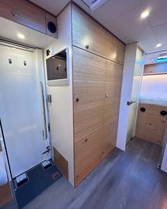 4x4 <b>Expedition</b> Vehicle Motor-Home Camper With 3-Year Warranty - Product Image 5