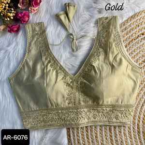 Dernières femmes portent de nouvelles collections pour les vêtements traditionnels indiens Broderie lourde et travail de séquence Blouse prête à l'emploi pour Saree - Product Image 2