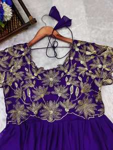 Robe Anarkali bleue exclusive Salwar Kameez Robes indiennes en soie pour femmes - Product Image 2