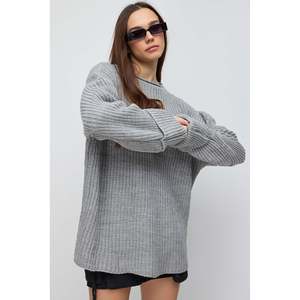 Suéter de Punto Holgado de Corte Estándar Informal - Product Image 2