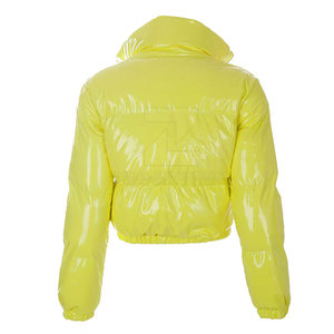 Blousons d'hiver pour femmes respirants et écologiques de haute qualité fabriqués au Pakistan, doublure en coton coupe-vent, personnalisables - Product Image 2