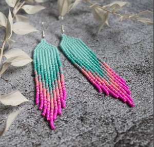 Pendientes de Cuentas Azules y Rosas de Alta Calidad, Pendientes Brillantes y Coloridos - Product Image 1
