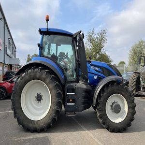Tractor Valtra de fabricación europea, tractor de rueda agrícola 4WD de 240HP, económico con componente de núcleo de motor de alta calidad y caja de cambios - Product Image 6
