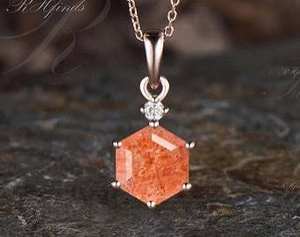 Fournisseur en gros de collier pendentif vintage en forme de fleur plaqué or en chalcédoine aquatique, bijoux en laiton pour femmes - Product Image 3