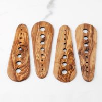 Éplucheur d'herbes en bois d'olivier fait main ArtisRaw, outil de cuisine rustique de qualité supérieure, écologique, pour légumes et agrumes, modèle