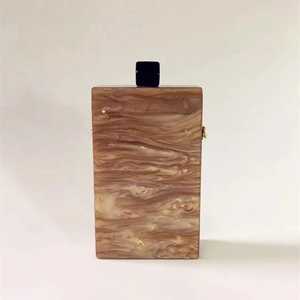 Ensemble de sac à main en résine pour femme, avec collier à breloque papillon, pour mariage - Ensemble de sac complet, design créatif - Product Image 4