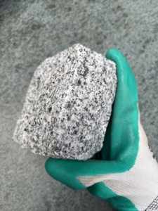 Top Pick Vietnam White Granite T1 pour comptoirs de cuisine et dessus de vanité de salle de bain contemporaine - Product Image 3