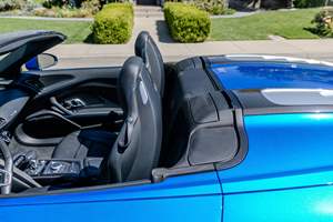 2022 R8 V10 Performance Spyder RWD Inspecté ~9 700 milles, moteur V10 de 562 ch, pack Premium, non modifié - Product Image 4