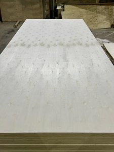 Armoire de cuisine Colle E0 Placage de bois de bouleau naturel Contreplaqué commercial Planches de bois massif en bois dur 5-30mm d'épaisseur - Product Image 2