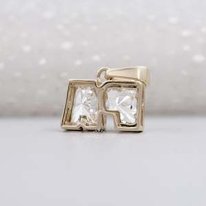 Customized Natural Princess Cut Diamond <b>Initial</b> Pendant Necklace in Yellow Gold IGI Certified - Product Image 4