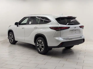 SUV Highlander 2021 d'occasion en bon état, blanc, 5 places, automatique, pneus R19, phares LED, 8 airbags, normes d'émission Euro VI - Product Image 2