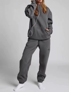 ชุดกีฬาสองชิ้นสำหรับผู้หญิงชุดลำลองแบบลำลองสำหรับฤดูใบไม้ร่วงฤดูหนาวชุดเสื้อแขนยาวผ้าคอตตอนมีฮู้ดปรับแต่งโลโก้100% สีทึบ - Product Image 4