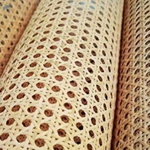 Cinta de ratán natural hecha de caña vietnamita tejida a mano, ideal para el reemplazo del asiento de la silla y el uso del panel del gabinete - Product Image 3