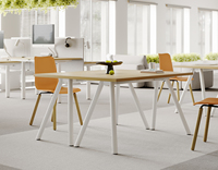 Bureau OMNI avec gestion des câbles, système de bureau collaboratif modulaire