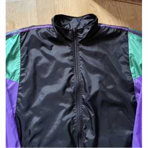 ชุดวอร์มผ้าไนลอนแขนครึ่งส่วนสำหรับฤดูร้อนชุดวอร์มสองชิ้นสไตล์สตรีทพิมพ์ลายเสื้อกันลม - Product Image 4