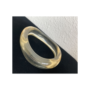 Ensemble de bagues bracelets en acrylique naturel Bijoux artisanaux faits à la main et couleur blanche pour la vente d'accessoires - Product Image 2