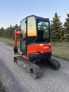 Mini-excavatrice Kubota U27-4, excavatrice sur chenilles, cabine fermée, chenilles en acier, excavatrice Kubota à vendre - Product Image 5
