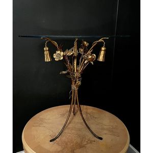 Coffee table with floral design in aluminum and reinforced glass ideal for <b>decorators</b> and minimalist living <b>spaces</b> - Product Image 3