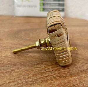 Top qualité d'exportation rotin naturel bouton carré meubles tire poignées de placard en laiton pour cuisine chambre commode matériel - Product Image 3