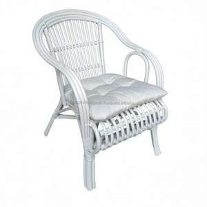 Fauteuil en rotin blanc moderne avec coussin rembourré en mousse capitonnée, chaise longue tressée pour l'intérieur et l'extérieur, pour salon et terrasse - Product Image 3