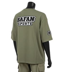 Camiseta Boxy para Mujer de Algodón y Poliéster Jersey Grueso Color Oliva Estilo Urbano con Logotipo Bordado en Chenille - Product Image 5