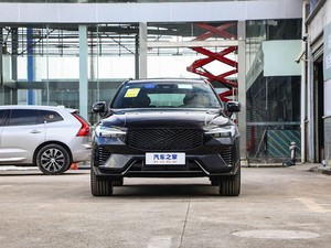 Volvo XC60 2.0T 2023 Diesel Bi-Turbo Très Propre, Sièges en Cuir, Transmission 8AT, Faible Consommation de Carburant, Prêt à la Livraison - Product Image 2