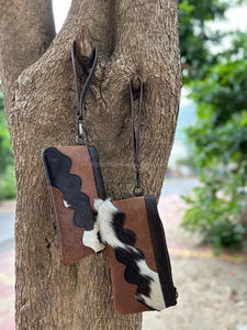 Nuevo pelo hecho a mano Real en ocultar estampado en relieve piel cuero muñequera embrague Venta caliente mujeres diseñadas bolsas con cremallera pintadas a mano - Product Image 4