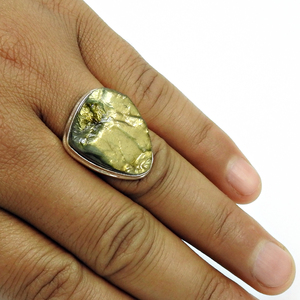 <b>Top</b> Quality 925 Sterling Silver Rough Labradorite Gemstone Unique Design <b>Ring</b> Handmade Bohemian Jewelry Wholesale Price Supplier - Product Image 3