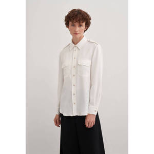 Blusa de Satén de Seda Color Crema para Mujer con Detalle de Epaulettes y Cuello de Camisa - Product Image 1