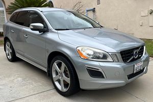 VOLVO XC60 T6 AWD R-DESIGN 2012 d'occasion, conduite à gauche/droite - Product Image 3