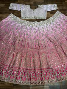 Mariage indien Bollywood Choli Vêtements en soie pakistanaise prêts à l'emploi pour les fêtes Style vintage - Product Image 3
