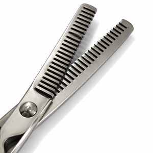 Tijeras Profesionales de Acero Inoxidable para Adelgazar el Cabello, para Diestros, para Corte de Precisión en Salones y Barberías - Product Image 2