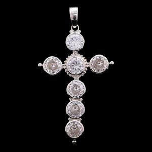 Colgante de cruz de plata de ley 925 para mujer con bisel chapado en oro blanco CZ Ajuste de joyería personalizada suministro a granel del fabricante - Product Image 5