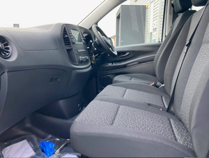 Mercedes-Benz E-Vito PRO Tourer 2019-2024, Automático, Tracción Delantera, Diésel, Asientos de Cuero, Volante a la Derecha, Auto Usado, Techo Panorámico, 9 Plazas - Product Image 5