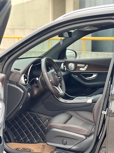 2021 GLC <span class=keywords><strong>AMG</strong></span> <span class=keywords><strong>Line</strong></span> Automatique AWD Drive R18 Confort Sièges en cuir foncé Direction à gauche Barre de toit en alliage d'aluminium - Product Image 6