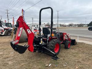 Tractor Compacto Zetor M25HT de 25 HP con Tracción en las 4 Ruedas, Cargador Frontal, Retroexcavadora, Bomba de Caja de Cambios para Trabajos Agrícolas, de Paisajismo y Construcción - Product Image 6